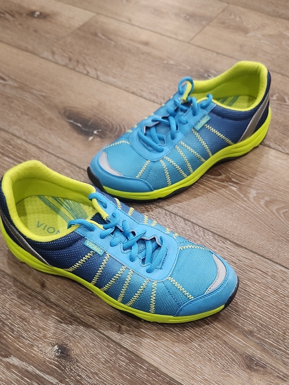 Vionic Alliance Orthotic Turquoise Neon Yellow Walking Athletic Running Sneaker